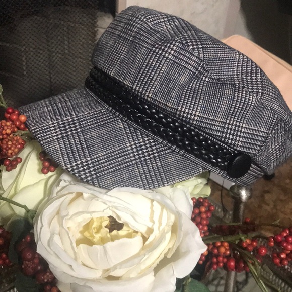 Woman cap💥🔥 - Picture 2 of 3